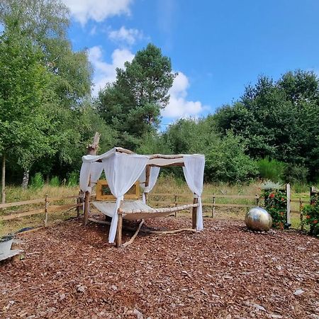 Luxury Bell Tent At Camping La Fortinerie Mouliherne Exterior foto
