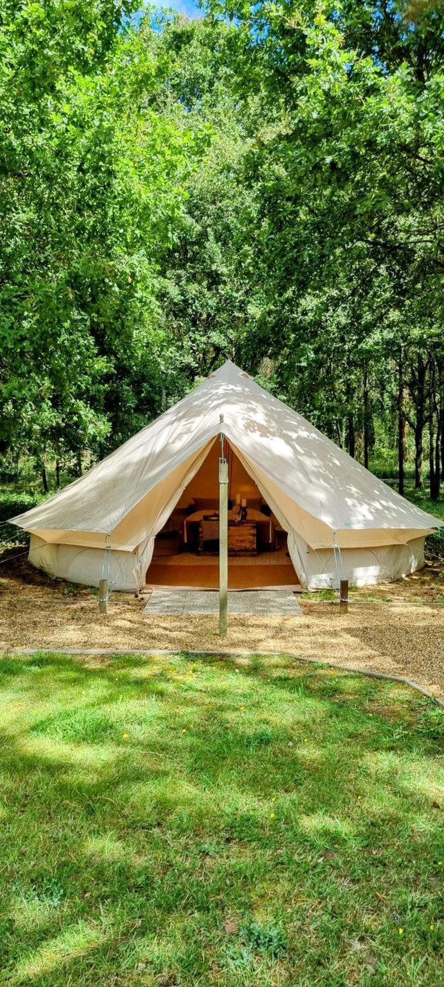 Luxury Bell Tent At Camping La Fortinerie Mouliherne Exterior foto